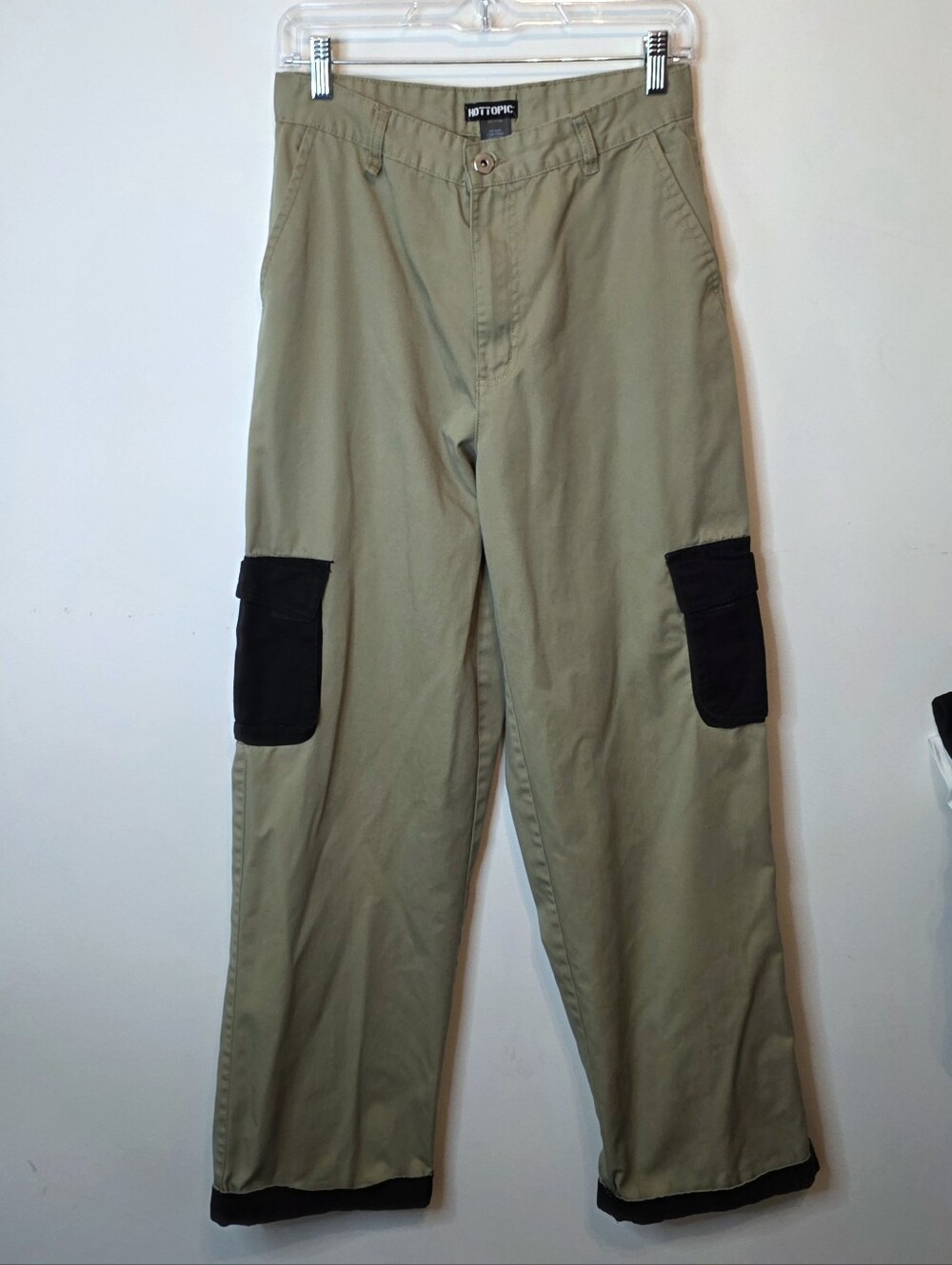 Hot Topic Beige Black Contrast Wide Leg Cargo Pants Goth Skater Y2K Size 30